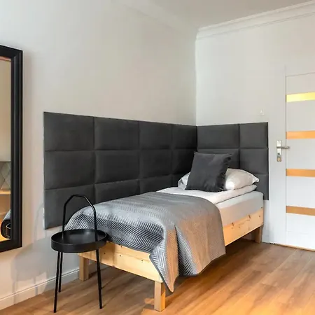 Utulny Byt S Designovou Rekonstrukci Prága